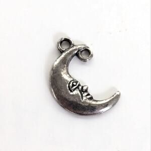 Vintage Silver Tone Bohemian Style Crescent Moon Mini Pendant Bracelet Charm